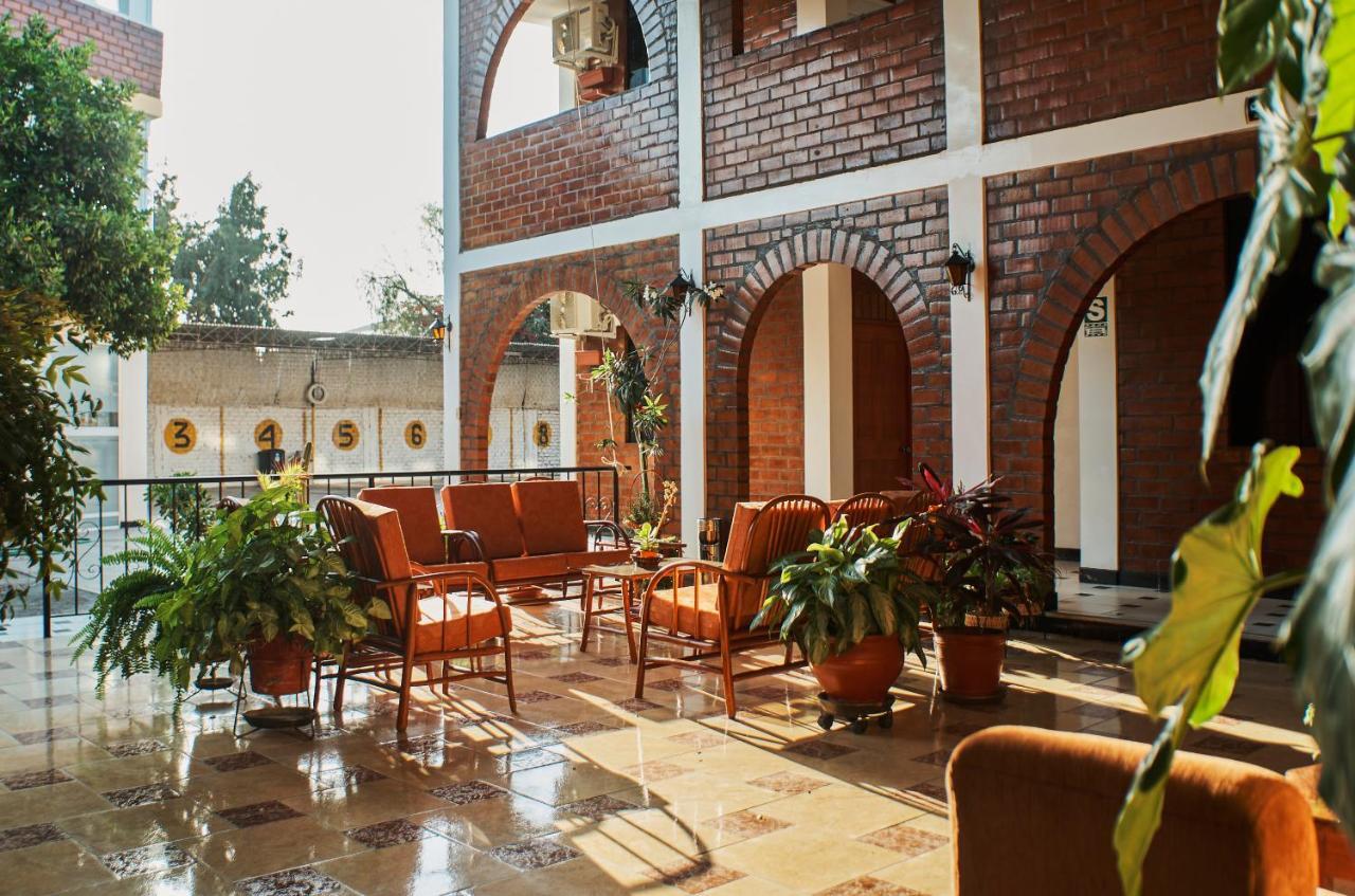 Bris Hotel Gobernadora Extérieur photo